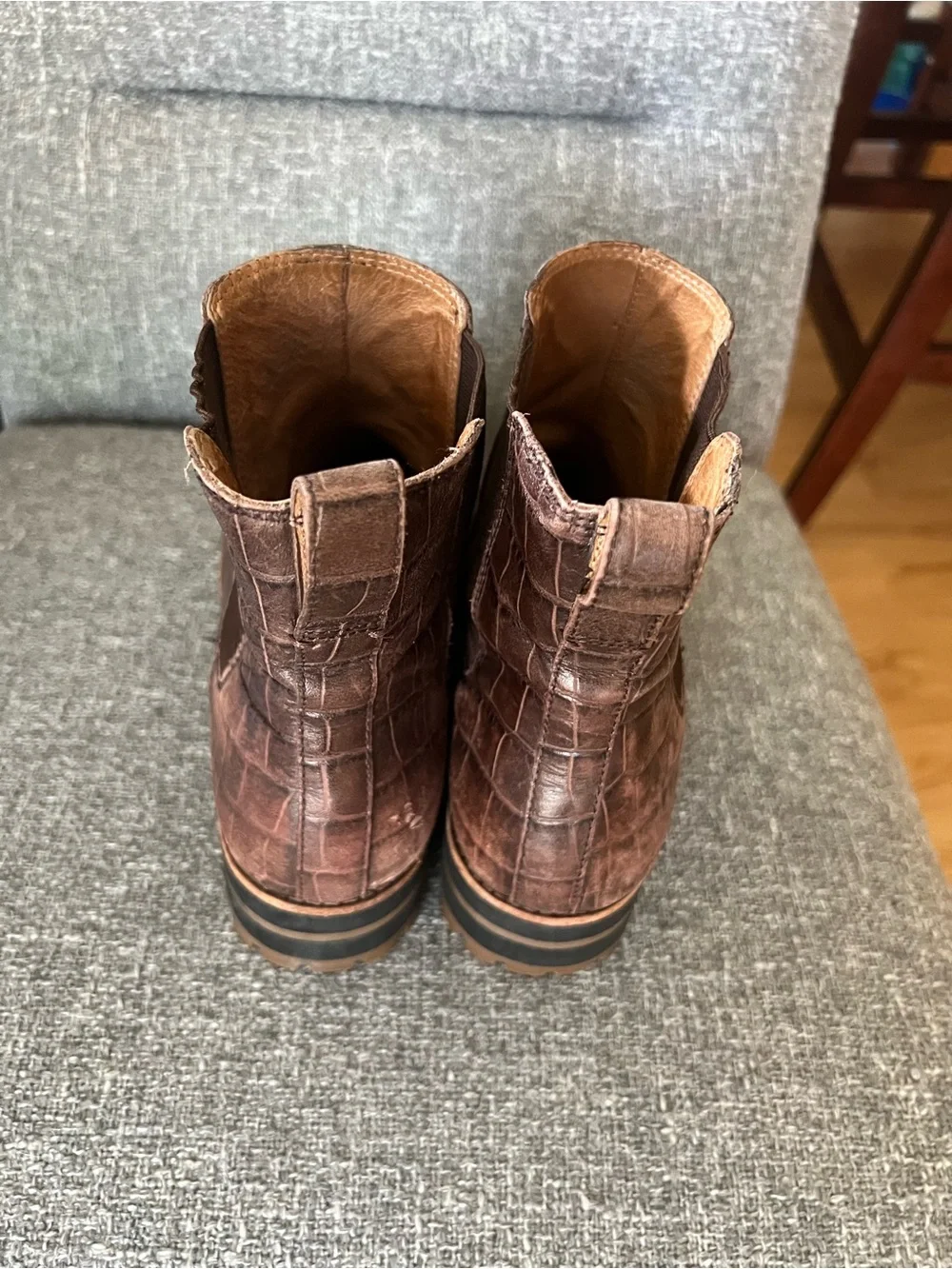 Madewell Ivy Chelsea Boots Croc Embossed Leather Lug Sole Boots